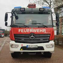 =MB Atego als TLF 3000 der Feuerwehr EITERFELD gesehen im Januar 2023 bei einem Ausbildungsvorhaben an der Feuerwache HÜNFELD MITTE.
