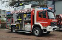 =MB Atego als TLF 3000 der Feuerwehr EITERFELD gesehen im Januar 2023 bei einem Ausbildungsvorhaben an der Feuerwache HÜNFELD MITTE.