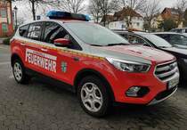 =Ford Kuga der Feuerwehr KÜNZELL, steht im Januar 2023 anl. eines Ausbildungsvorhabens an der Feuerwache HÜNFELD MITTE.