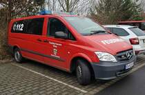 =MB Vito der Feuerwehr von HILDERS-SIMMERSHAUSEN, steht im Januar 2023 anl. eines Ausbildungsvorhabens an der Feuerwache HÜNFELD MITTE.