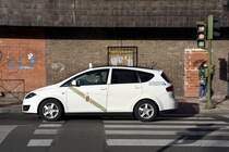 mir unbekanntes Fahrzeug als Taxi auf der Avenida de Extremadura (Talavera de la Reina/Spanien, 19.12.2021)