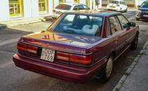 Rückansicht: roter Toyota Camry der zweiten Generation. Foto: 07.2021.