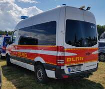 =MB Sprinter vom DLRG NEUHOF, steht auf dem Ausstellerparkplatz beim Bürgerfest  200 Jahre Landkreis Fulda  auf dem Gelände von Schloß Fasanerie im Juni 2022.