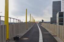 Aufgang zum erst vor kurzem eröffneten Vëlodukt von Belval Université nach Esch Alzette. 01.2023