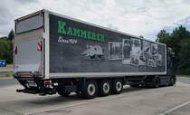 =Scania Super S 580 der Spedition KAMMERER steht zur Fahrerpause an der A 7, 06-2022
