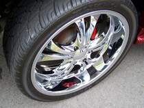  Bling-Bling : GMC Sierra Classic Denali beim Deutsch-Amerikanischen Volksfest auf dem Truppenbungsplatz Grafenwhr.
Aufgenommen am 4.8.2006.