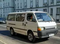 Toyota Hiace H100 aus den 90ern, gesehen in Juli, 2021.