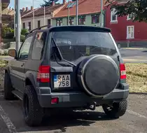 Rückansicht: Mitsubishi Pajero Pinin Modelljahr 2005, getunt. Foto: 08.2021.