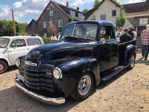 =Chevrolet 3100 steht im August 2022 bei KULT-BLECH-KLASSIKER in Alsfeld