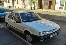 Renault 19 in ganz schönem Zustand. Foto: August, 2021.