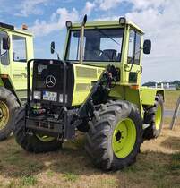 =MB Trac (672) gesehen bei der Oldtimerausstellung in Uttrichshausen, 07-2022