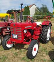 =IHC D 324, gesehen bei der Oldtimerausstellung in Uttrichshausen, 07-2022