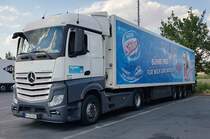 =MB Actros 1843 steht auf dem Rasthof Werneck im Juli 2022