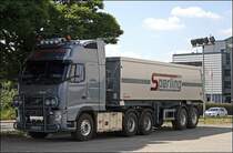 BaustellenSchwede:  Dieser VOLVO FH 520PS vom SPERLING-ABBRUCH GmbH aus Ratzeburg(Niedersachsen) konnte in Bochum abgelichtet werden. (30.05.2009)
