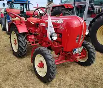 =Porsche Junior Allrad, gesehen bei der Oldtimerausstellung in Uttrichshausen, 07-2022