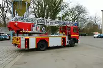 Feuerwehr Mörfelden Walldorf Reserve MAN DLK23/12 (Florian Mörfelden Walldorf 2-30-2) am 04.03.23 bei einem Fototermin