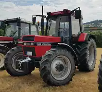 =Case 1055 XL, gesehen bei der Oldtimerausstellung in Uttrichshausen, 07-2022