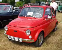 =Fiat 500, gesehen bei der Oldtimerausstellung in Uttrichshausen, 07-2022