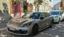 Porsche Panamera Mk2. Foto: 08.2021. Ro pi (auf dem Kennzeichen) bedeutet Slazstange auf ungarisch!