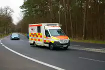 DRK Hanau Mercedes Benz Sprinter RTW am 12.03.23 bei einer Evakuierung in Hanau