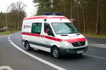 Malteser Katastrophenschutz Mercedes Benz Sprinter KTW am 12.03.23 bei einer Evakuierung in Hanau