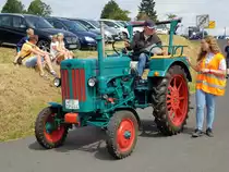 =Hanomag R 16 steht bei der Anmeldung zur Oldtimerausstellung in Uttrichshausen, 07-2022