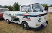 =VW T 2-Pritsche, gesehen bei der Oldtimerausstellung in Uttrichshausen, 07-2022