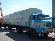 IFA W50L Pritschenh�ngerzug der Firma gerloff beim Oldtimertreffen in Werdau