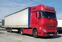 =MB Actros-Sattelzug rastet im Juli 2022 an der A 3