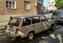 Lada 2104 alias Lada Nova Kombi, gesehen in September, 2021.