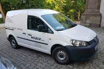 =VW Caddy der WEBER GmbH steht am Kloster Frauenberg, 09-2022