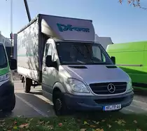 =MB Sprinter der Tischlerei PFAAR steht auf einer Baustelle in Melsungen, 10-2022