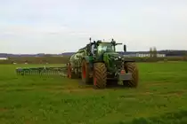LU Norbert Mäser Fendt Vario 933 mit Kumm Güllefass am 06.04.23 beim Gärreste Fahren in der Wetterau