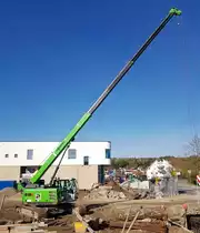 =Sennebogen 613 E steht auf einer Baustelle in Melsungen, 10-2022