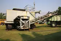 Ruston-Hornsby mobile Raupen-Brecheranlage Type ??? am 24.März 2023 im Freigelände des Mae Moh Mine Museum. Die Brecheranlage war mit der EGAT-Nummer 24-0002 von 1963 - 1980 im Braunkohletagebau Mae Moh im Einsatz.