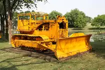 Leider konnte ich weder Hersteller noch Type dieser Schubraupe in Erfahrung bringen.
Freigelände des Mae Moh Mine Museum am 24.März 2023.