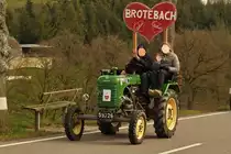 Steyr KL I, führt die Horde der Traktoren bei der Rundfahrt nahe Brachtenbach am Ostermontag an. 10.04.2023

