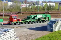 Spedition Kübler Kesselbrückenteil am 01.04.23 bei der Hafenbahn Frankfurt am Main von einer Brücke aus Fotografiert