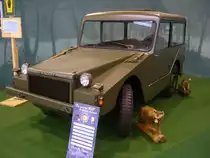 Goliath Jagdwagen Typ 34 aus dem Jahr 1958. Als Nachfolger für den Typ 31 wurde im Jahr 1957 der Typ 34 entwickelt. Als Antrieb fungierte ein Vierzylinderreihenmotor mit einem Hubraum von 1093 cm³ und einer Leistung von 50 PS. Entwickelt wurde er wegen einem eventuellen Großauftrag der Deutschen Bundeswehr, der dann aber später an die Firma  DKW  mit ihrem MUNGA vergeben wurde. So wurden nur knapp 90 Fahrzeuge vom Typ 34 bis ins Jahr 1960 hergestellt. Heute existieren noch etwas über 10 Fahrzeuge weltweit. Wobei das gezeigte Fahrzeug, das einzige mit einem festen Dachaufbau ist. Techno Classica Essen am 13.04.2023.