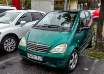 Diese Mercedes-Benz A-Klasse (Dschungelgrün) habe ich in Oktober, 2021 fotografiert.