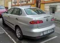 Rückansicht: Seat Cordoba Mk2, ein Werk von Walter de Silva. Foto: Oktober, 2021.