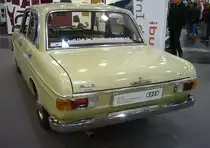 Heckansicht eines Audi 60L. Techno Classica Essen am 13.04.2023.