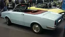 Profilansicht eines Glas 1204 Cabriolet. Techno Classica Essen am 13.04.2023.