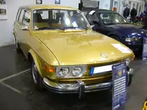 VW Typ 4 412LE Variant im Farbton mayametallic. Der Typ 4 kam im Jahr 1968 als VW 411 auf den Markt. Nach den Werksferien des Jahres 1972 wurde das Modell optisch und technisch  aufgefrischt . Bei seiner Markteinführung schlug die Anschaffung eines solchen Kombimodelles Variant mit mindestens DM 10.070,00 zu Buche. Der im Heck verbaute Vierzylinderflachboxermotor hat einen Hubraum von 1679 cm³ und leistet 80 PS. Die Höchstgeschwindigkeit gab das VW-Werk mit 155 km/h an. Techno Classica Essen am 13.04.2023.