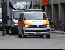 Polizei Zürich unterwegs in einem VW in Zürich am 20.04.2023