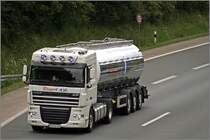 WIEGERT: DAF XF105.460SC  SpaceCab  von WIEGERT MILCH aus Veelen (Kr. Borken).
