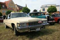 Cadillac Taxi, auf der Fahrzeugparade am 06.06.09 in Guben, Fahrzeug fhrt im Taxibetrieb.