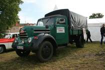 Lastkraftwagen  Garant   auf der Fahrzeugparade am 06.06.09 in Guben