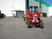 Der Universal 651 mit der Shmaschine auf dem Betriebsgelnde in Meinersdorf