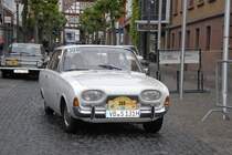 Ford Taunus 17 M, Bj. 1963, 55 PS rollt zum Start anl. der 3. ADAC Oldtimersternfahrt zum Hessentag in Langenselbold, Startort Hnfeld, 06.06.2009